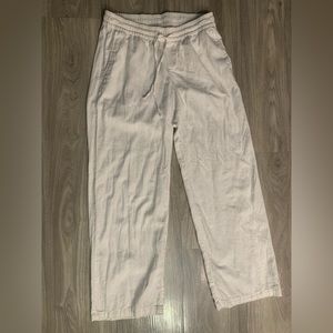Old Navy white linen pants. Size S.